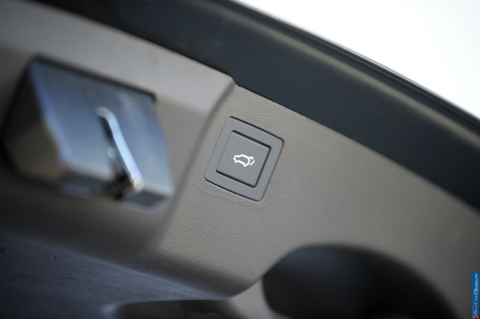 2013 Hyundai Santa Fe - фотография 61 из 64 2013 Hyundai Santa Fe - фотография 61 из 64