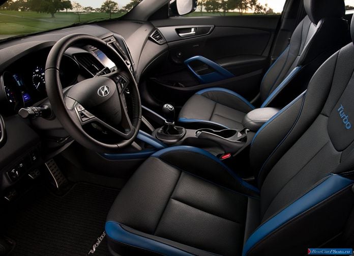 2013 Hyundai Veloster Turbo - фотография 36 из 59