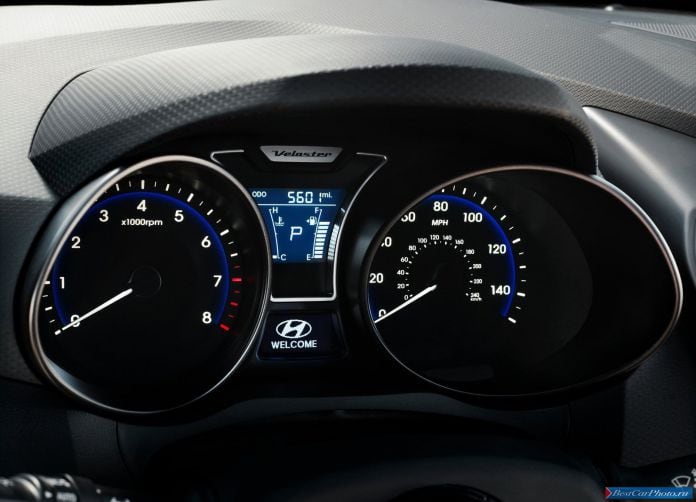 2013 Hyundai Veloster Turbo - фотография 44 из 59 2013 Hyundai Veloster Turbo - фотография 44 из 59