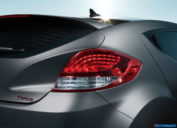 2013 Hyundai Veloster Turbo - фотография 52 из 59