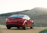 hyundai_2014-elantra_coupe_1600x1200_009.jpg
