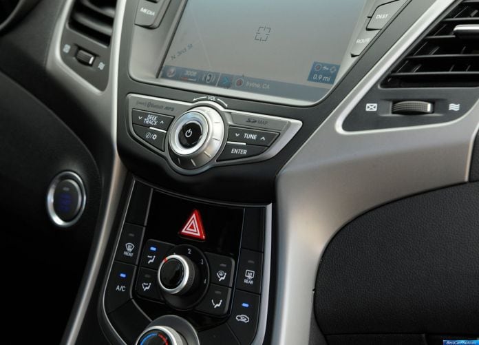 2014 Hyundai Elantra Coupe - фотография 18 из 25 2014 Hyundai Elantra Coupe - фотография 18 из 25