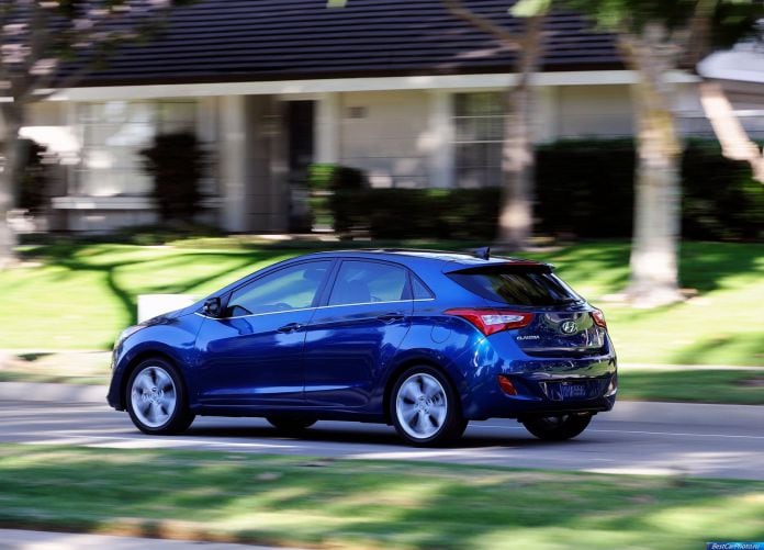 2014 Hyundai Elantra GT - фотография 11 из 20