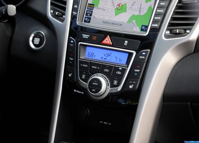 2014 Hyundai Elantra GT - фотография 15 из 20