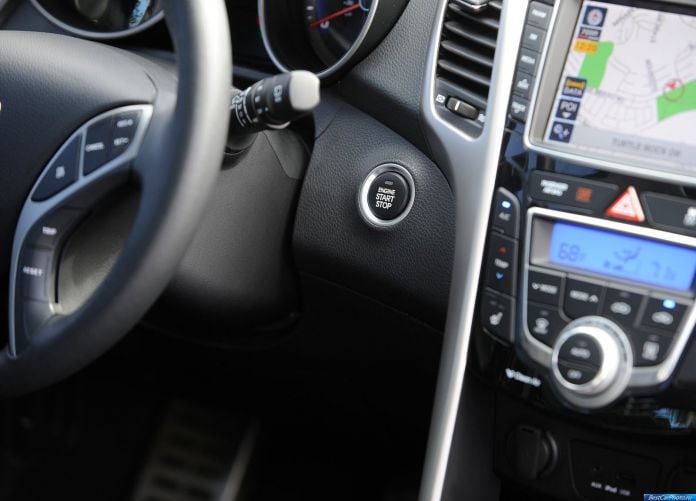 2014 Hyundai Elantra GT - фотография 16 из 20