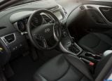 hyundai_2014-elantra_sedan_1600x1200_025.jpg