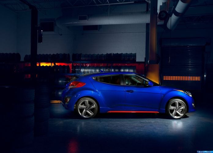 2014 Hyundai Veloster Turbo R-Spec - фотография 8 из 31