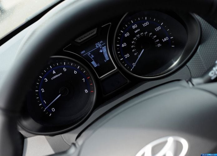2014 Hyundai Veloster Turbo R-Spec - фотография 15 из 31 2014 Hyundai Veloster Turbo R-Spec - фотография 15 из 31