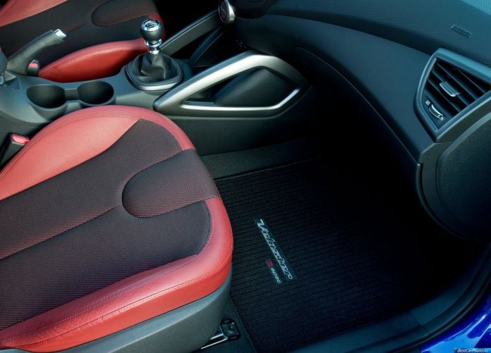 2014 Hyundai Veloster Turbo R-Spec - фотография 18 из 31