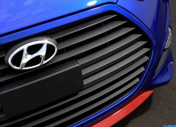 2014 Hyundai Veloster Turbo R-Spec - фотография 24 из 31 2014 Hyundai Veloster Turbo R-Spec - фотография 24 из 31