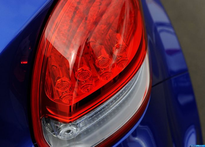 2014 Hyundai Veloster Turbo R-Spec - фотография 26 из 31 2014 Hyundai Veloster Turbo R-Spec - фотография 26 из 31