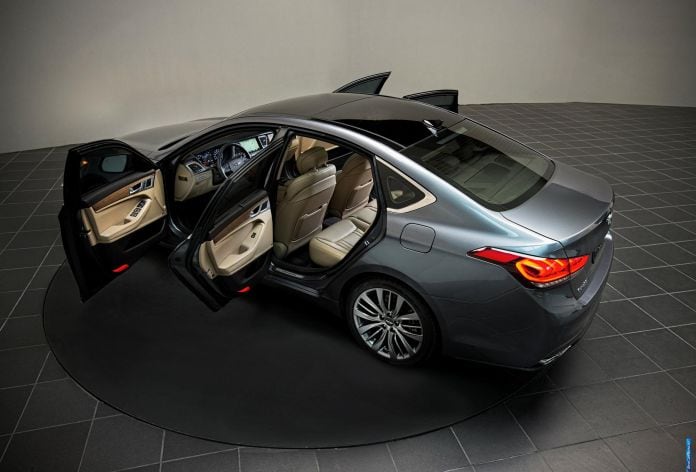 2014 Hyundai Genesis - фотография 13 из 44 2014 Hyundai Genesis - фотография 13 из 44
