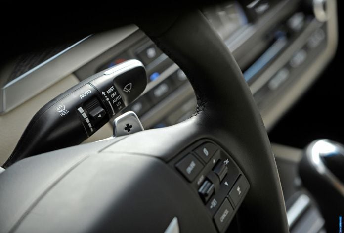2014 Hyundai Genesis - фотография 32 из 44