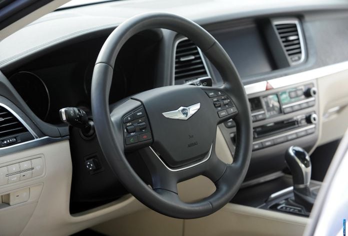 2014 Hyundai Genesis - фотография 33 из 44