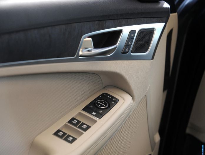 2014 Hyundai Genesis - фотография 40 из 44