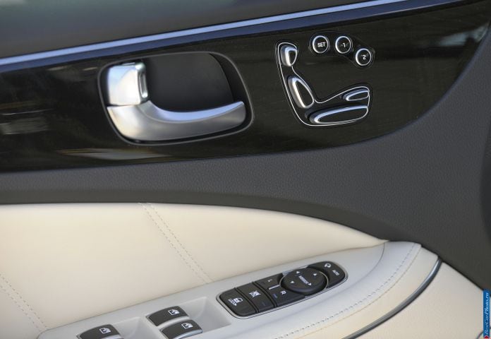 2014 Hyundai Equus - фотография 44 из 45 2014 Hyundai Equus - фотография 44 из 45