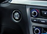 hyundai_2015_genesis_092.jpg