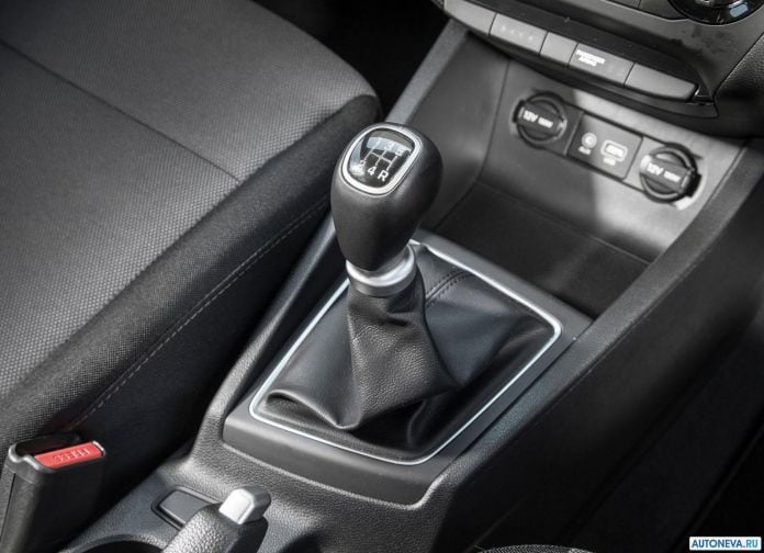 2015 Hyundai i20 Coupe - фотография 56 из 74 2015 Hyundai i20 Coupe - фотография 56 из 74