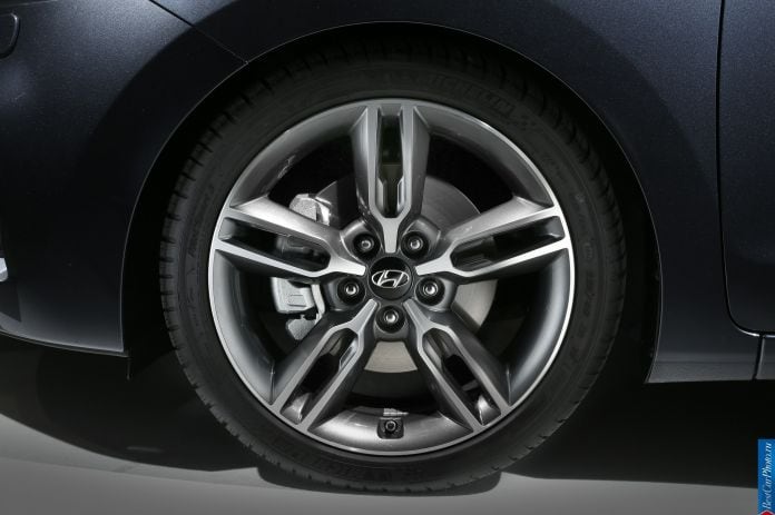 2015 Hyundai i30 Turbo - фотография 18 из 32 2015 Hyundai i30 Turbo - фотография 18 из 32