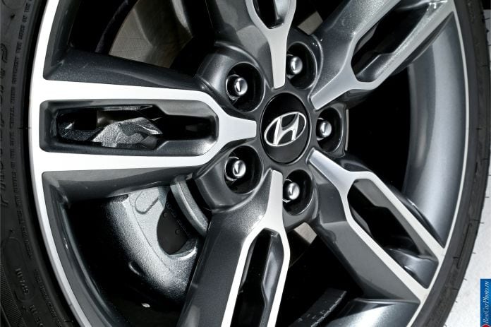 2015 Hyundai i30 Turbo - фотография 19 из 32
