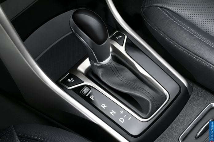 2015 Hyundai i30 Turbo - фотография 26 из 32 2015 Hyundai i30 Turbo - фотография 26 из 32