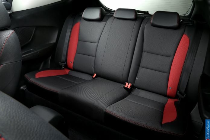 2015 Hyundai i30 Turbo - фотография 31 из 32 2015 Hyundai i30 Turbo - фотография 31 из 32