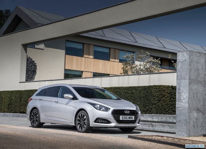 2015 Hyundai i40 Tourer - фотография 2 из 61 2015 Hyundai i40 Tourer - фотография 2 из 61