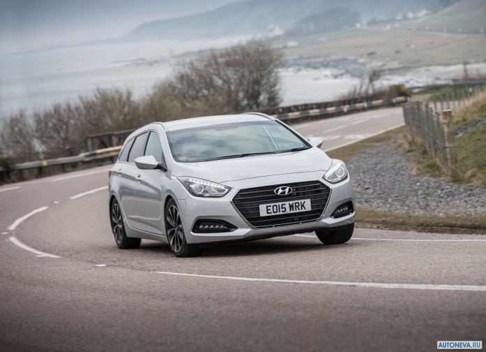 2015 Hyundai i40 Tourer - фотография 18 из 61