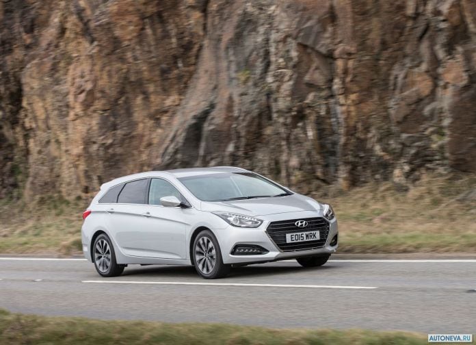 2015 Hyundai i40 Tourer - фотография 22 из 61 2015 Hyundai i40 Tourer - фотография 22 из 61