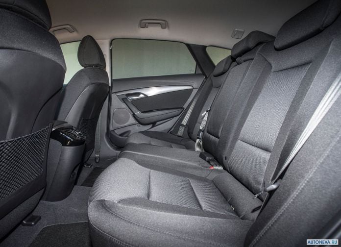 2015 Hyundai i40 Tourer - фотография 42 из 61 2015 Hyundai i40 Tourer - фотография 42 из 61