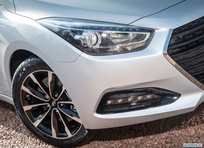 2015 Hyundai i40 Tourer - фотография 51 из 61