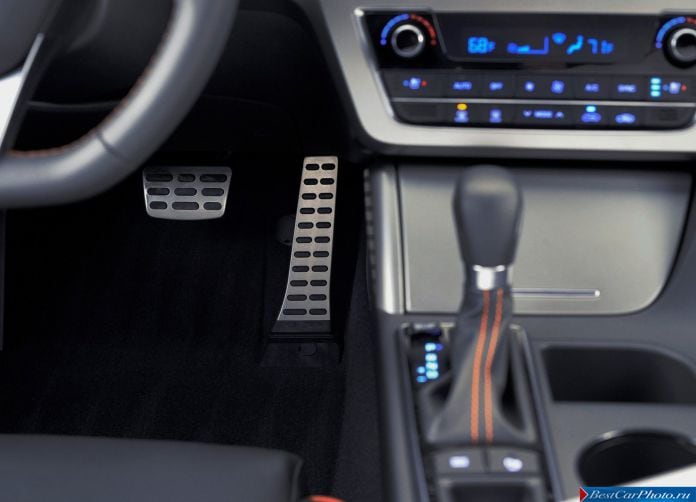 2015 Hyundai Sonata - фотография 23 из 61 2015 Hyundai Sonata - фотография 23 из 61