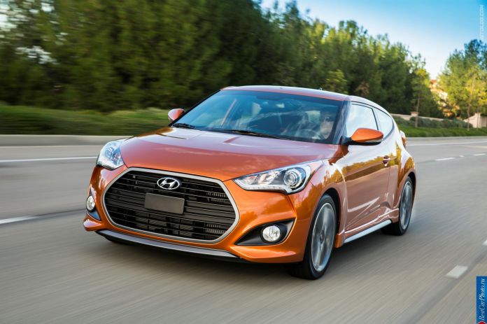2016 Hyundai Veloster - фотография 1 из 66