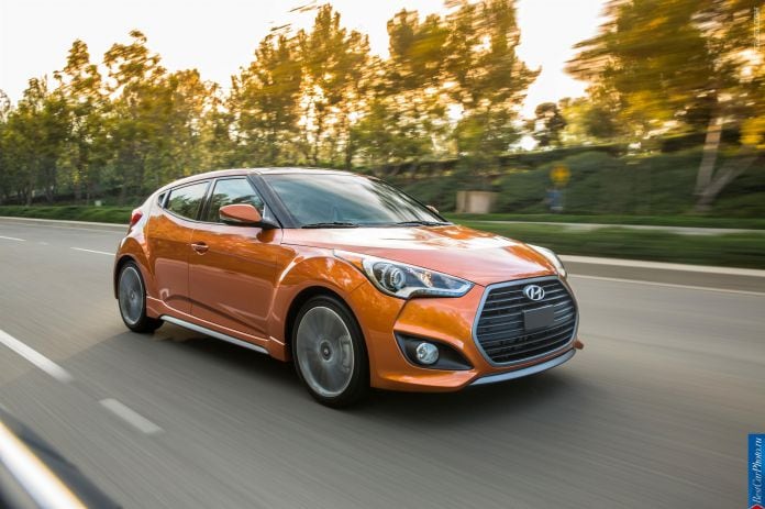 2016 Hyundai Veloster - фотография 4 из 66