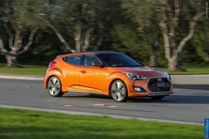 2016 Hyundai Veloster - фотография 28 из 66