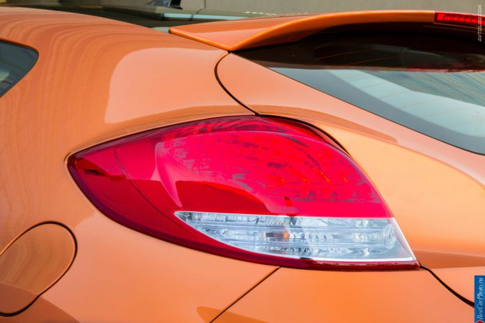 2016 Hyundai Veloster - фотография 48 из 66