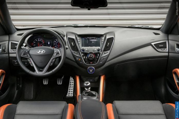 2016 Hyundai Veloster - фотография 57 из 66