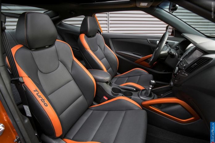 2016 Hyundai Veloster - фотография 59 из 66