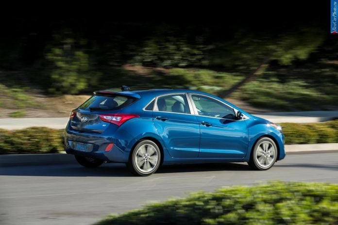 2016 Hyundai Elantra GT - фотография 11 из 115