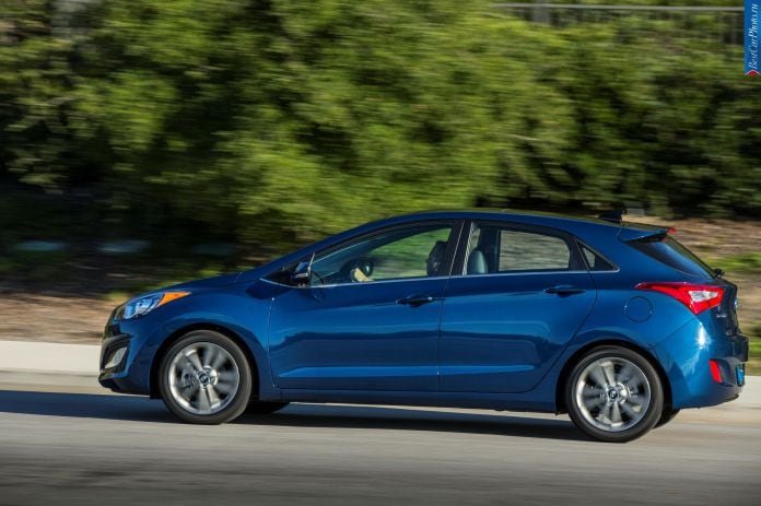 2016 Hyundai Elantra GT - фотография 13 из 115