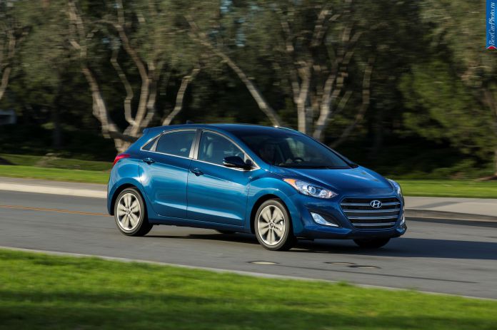 2016 Hyundai Elantra GT - фотография 17 из 115