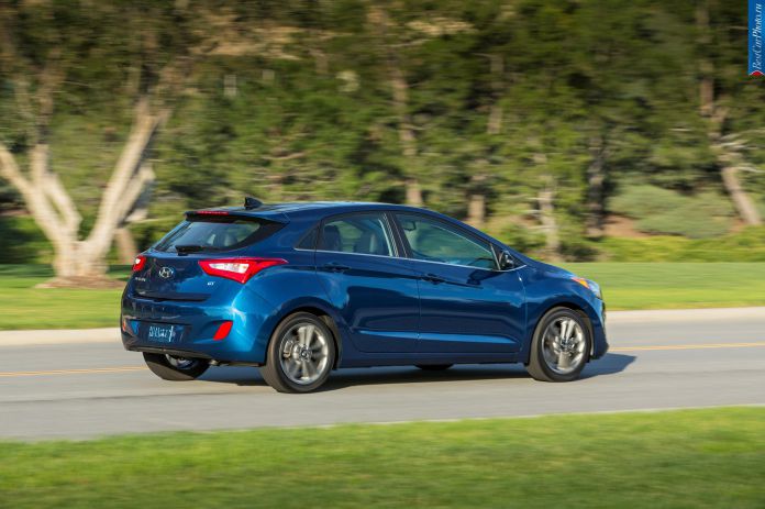 2016 Hyundai Elantra GT - фотография 19 из 115