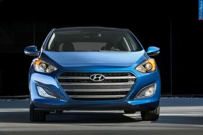 2016 Hyundai Elantra GT - фотография 29 из 115 2016 Hyundai Elantra GT - фотография 29 из 115