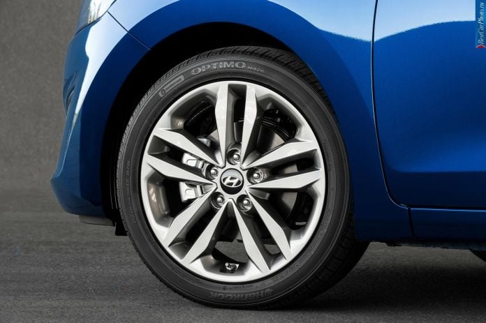 2016 Hyundai Elantra GT - фотография 31 из 115