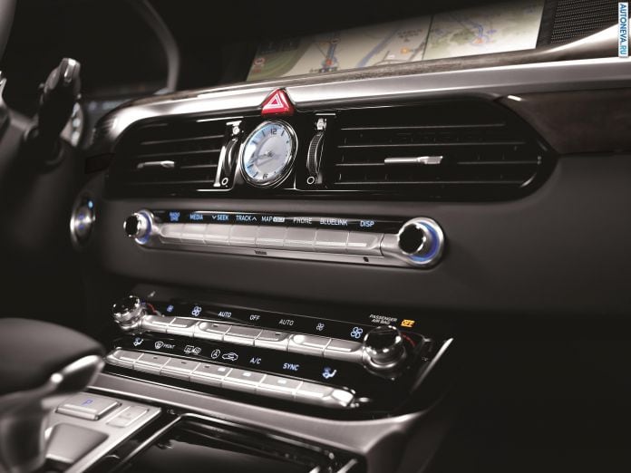 2016 Hyundai G90 - фотография 114 из 125