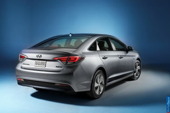 2016 Hyundai Sonata Plug-in Hybrid - фотография 3 из 12