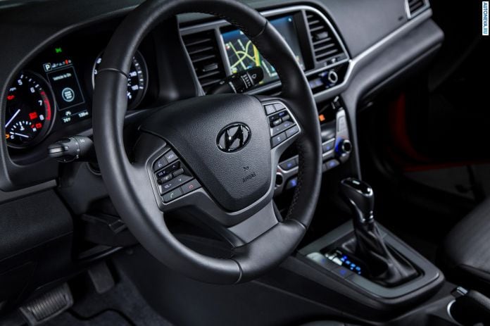 2017 Hyundai Elantra - фотография 36 из 51
