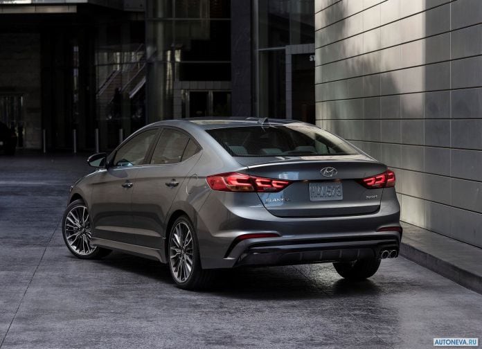 2017 Hyundai Elantra Sport - фотография 30 из 73
