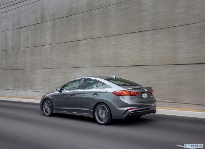 2017 Hyundai Elantra Sport - фотография 32 из 73