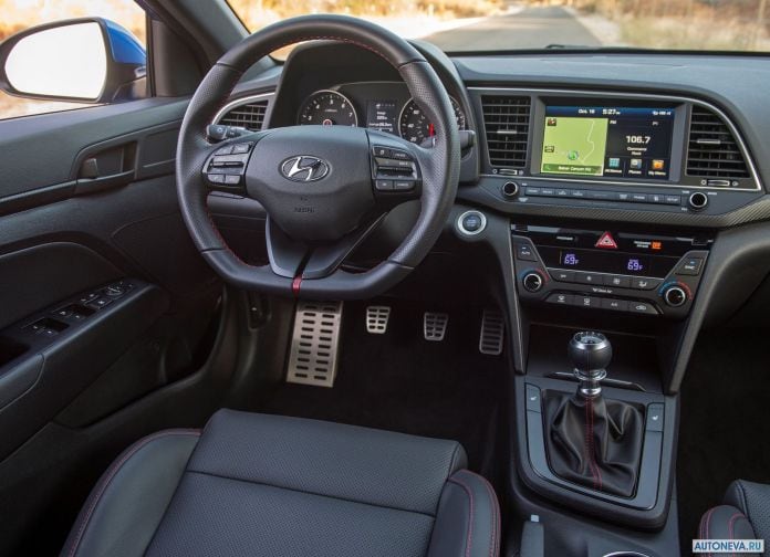 2017 Hyundai Elantra Sport - фотография 39 из 73